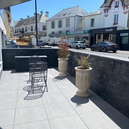 Апартаменты : T2 En De Standing Avec Terrasse Et Parking, A Deux Pas De La Et Des Commerces - Fr-1-349-182