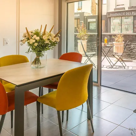 : T2 En De Standing Avec Terrasse Et Parking, A Deux Pas De La Et Des Commerces - Fr-1-349-182 Apartment