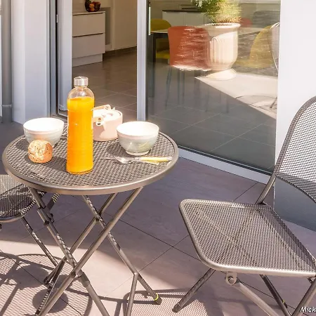 : T2 En De Standing Avec Terrasse Et Parking, A Deux Pas De La Et Des Commerces - Fr-1-349-182 Apartment Larmor-Plage