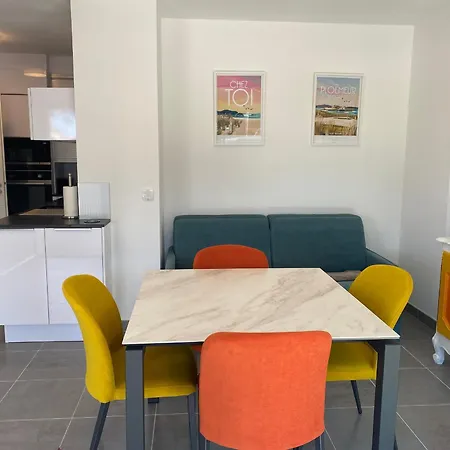 : T2 En De Standing Avec Terrasse Et Parking, A Deux Pas De La Et Des Commerces - Fr-1-349-182 *