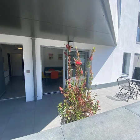 : T2 En De Standing Avec Terrasse Et Parking, A Deux Pas De La Et Des Commerces - Fr-1-349-182 Apartment *